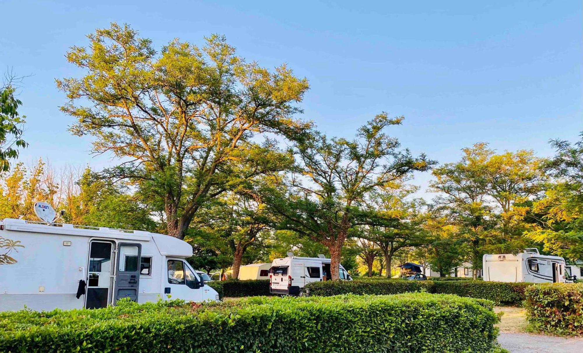 Camping Paradis Family Les Rives De L'Herault Gignac  Bagian luar foto